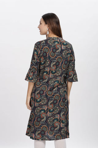 Flowy A-Line Kurta: Round abstract print