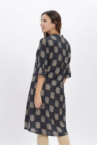 Flowy A-Line Kurta: Indian motif print - Black