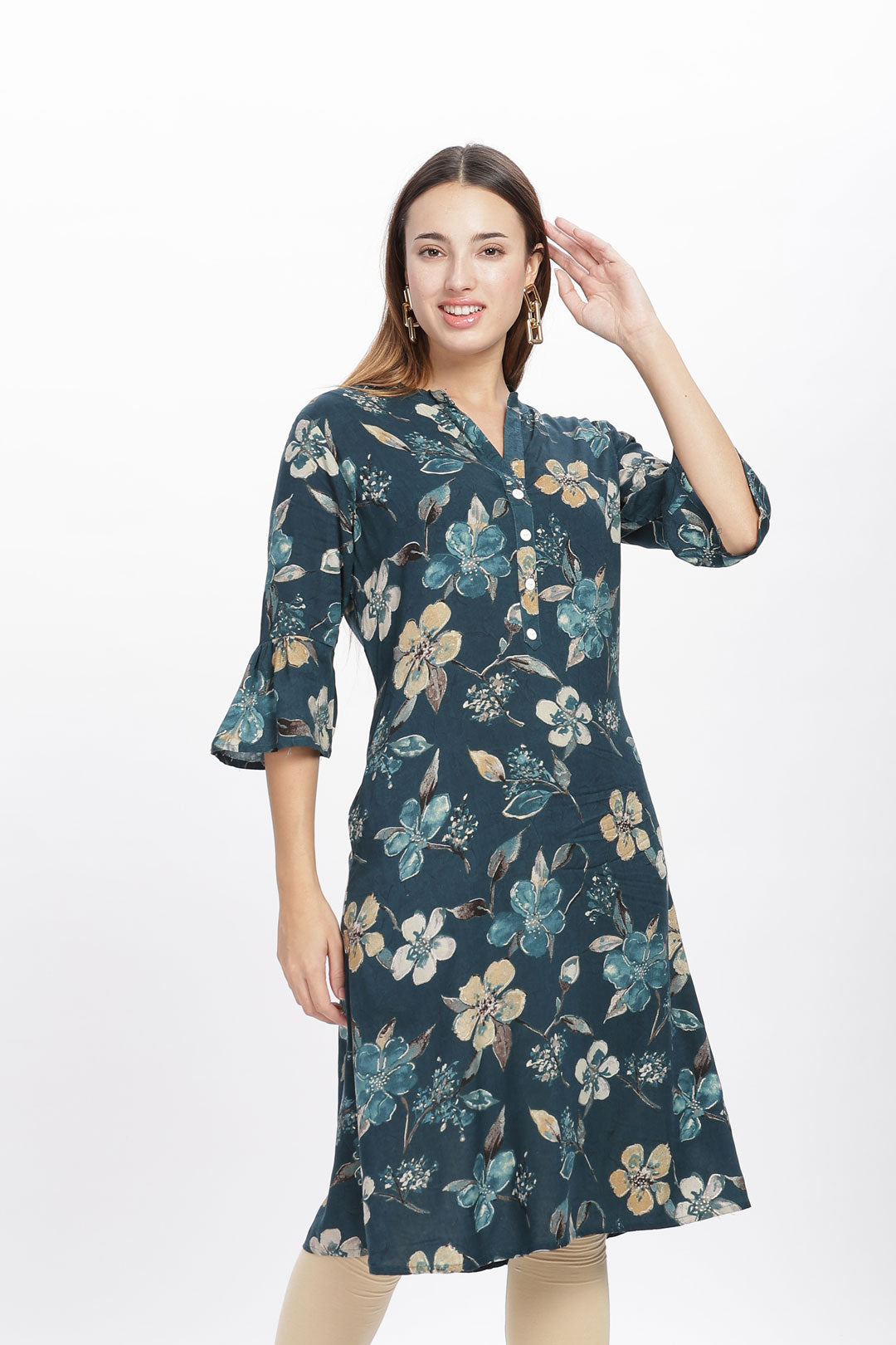 Flowy A-Line Kurta: Minimalistic floral print