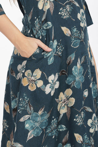 Flowy A-Line Kurta: Minimalistic floral print