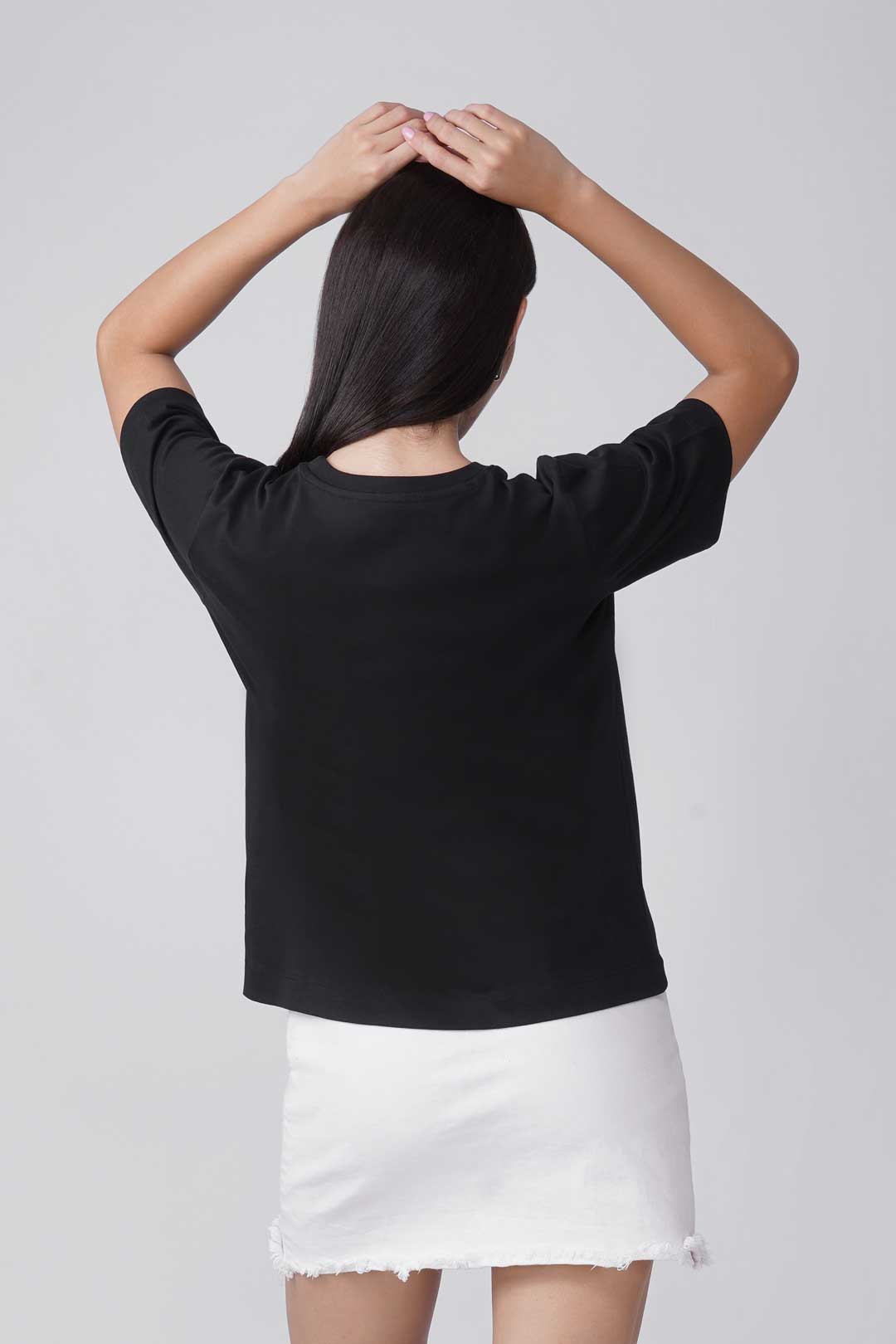 Cotton Relaxed fit Tshirt - Black - Resting croc face activated